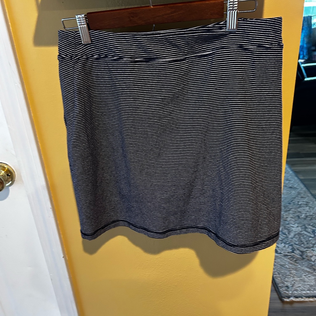 Talbots Size 12p Skort Navy/White
